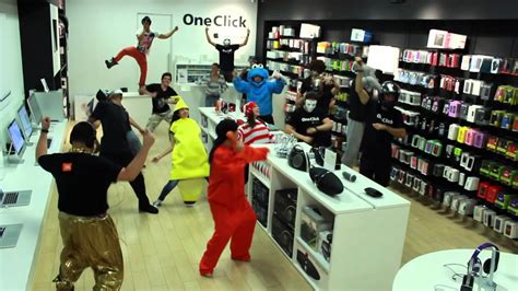 apple store near dolphin mall.